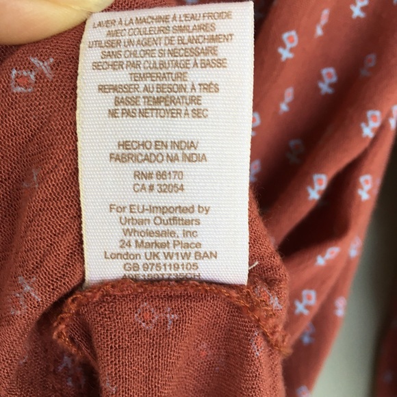 Free People Boho Printed Shirt Size Medium 1/2 Button Long Sleeves Rushing Back - Picture 8 of 10